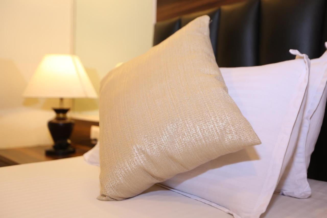 Gulf Hotel Mumbai Luaran gambar