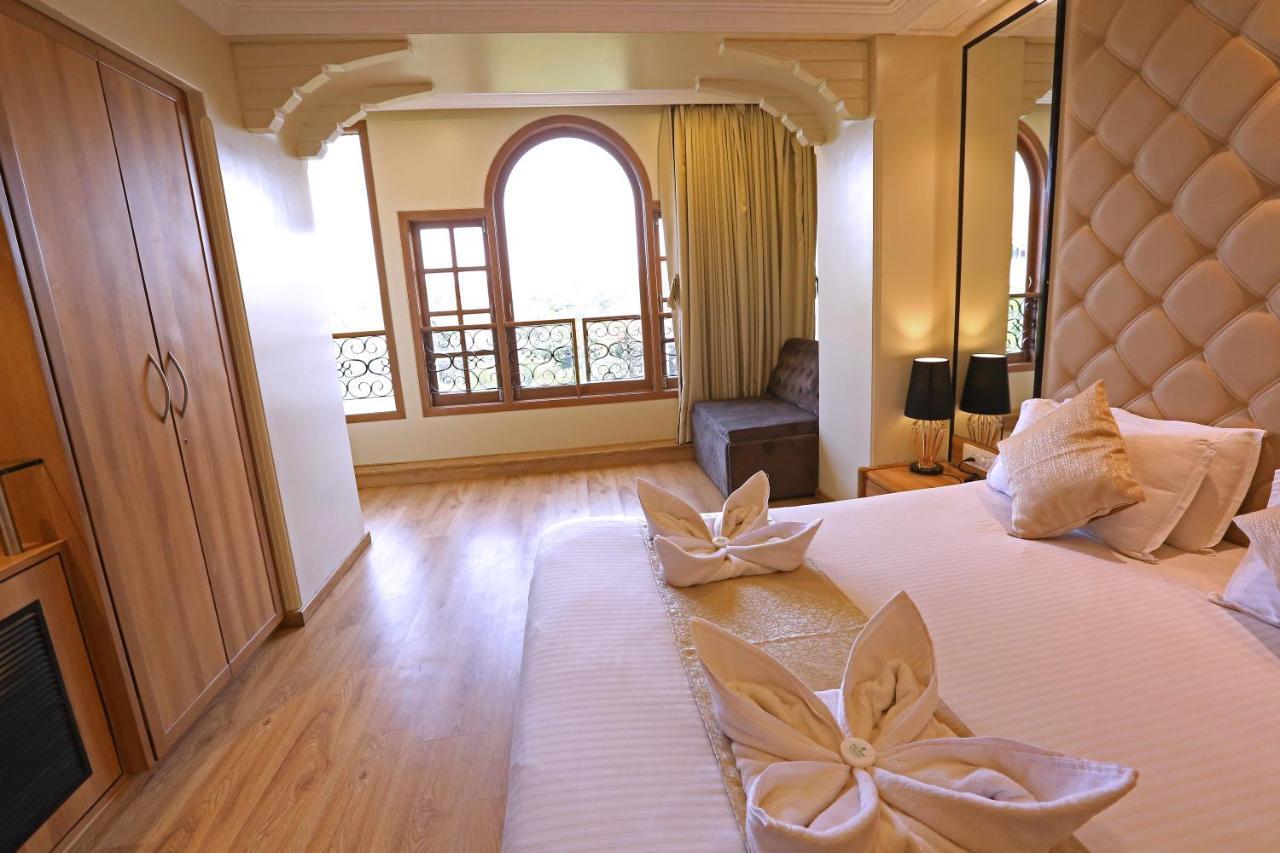 Gulf Hotel Mumbai Luaran gambar